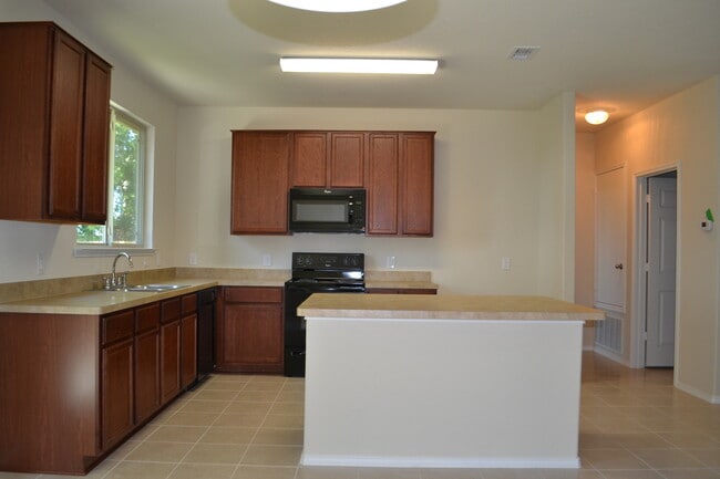 Building Photo - House for Lease in Sherman