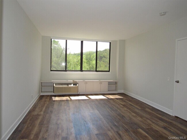 Building Photo - 50 E Hartsdale Ave