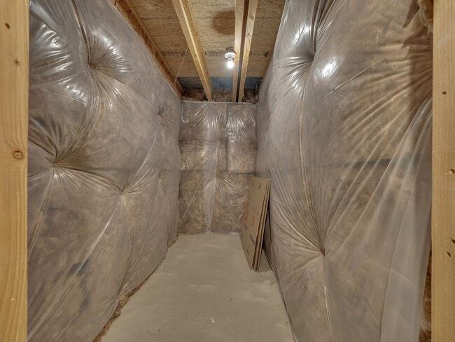 Building Photo - Beautiful 3-bedroom, 2-bath townhome