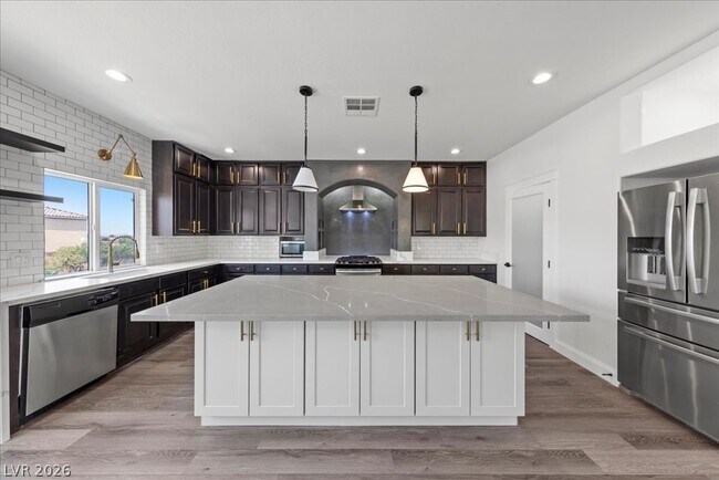 Building Photo - 6050 Belvedere Canyon Ave