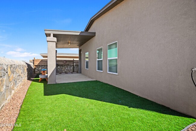 Building Photo - 12401 Norte Chico Pl
