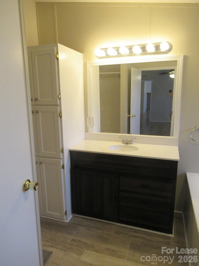 Building Photo - 1157 Birkdale Ln