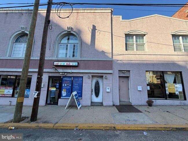 Building Photo - 4 N Pearl St