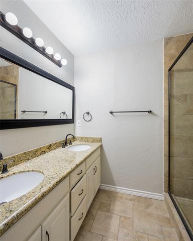 Building Photo - 1109 Edgewood Dr