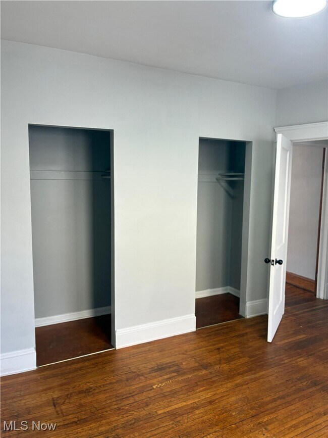 Building Photo - 3492 W 100th St