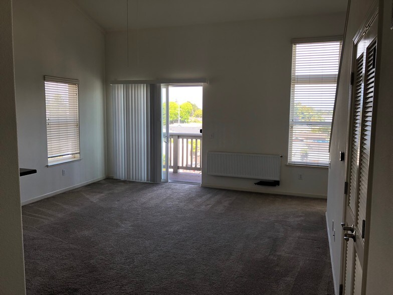 Living Room from Doorway - 1804 Mission St