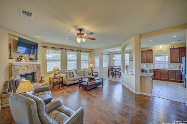 Building Photo - 398 Pecan Meadows