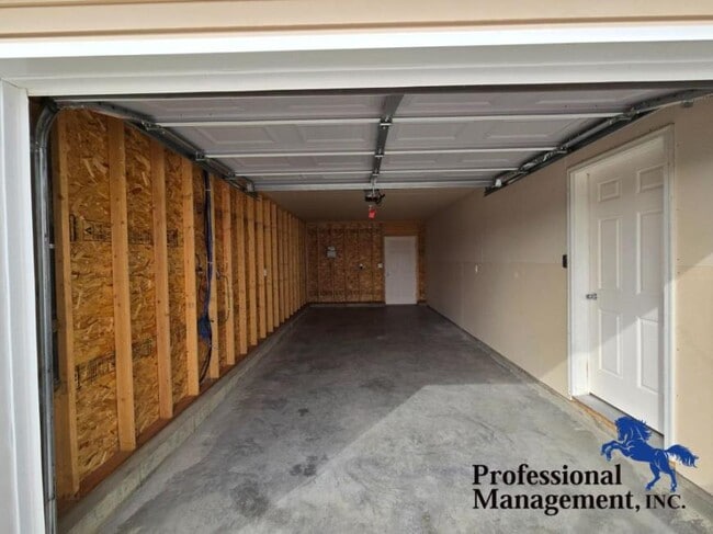 Building Photo - 3 bedroom in Billings MT 59105