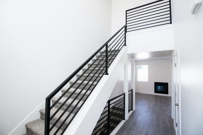 Building Photo - Gorgeous 2-Story Townhome with Finished Ba...