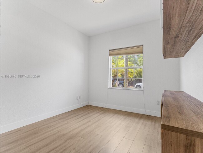 Building Photo - 11339 NW 71st St