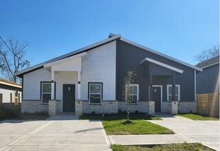 Building Photo - 5608 Tommye St