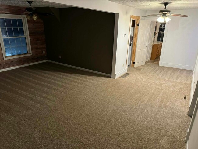 Building Photo - 5155 E Main Street Rd