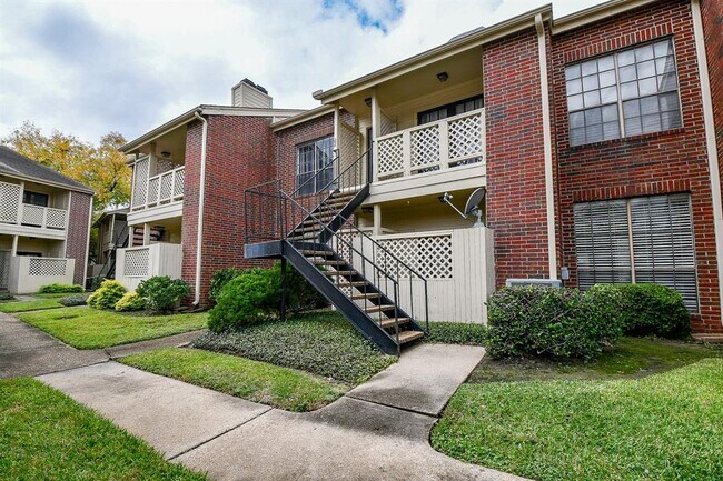 Building Photo - 8055 Cambridge St