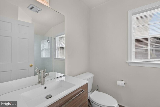 Building Photo - 4325 47th St NW