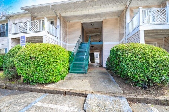 Primary Photo - 3595 Woodbriar Cir