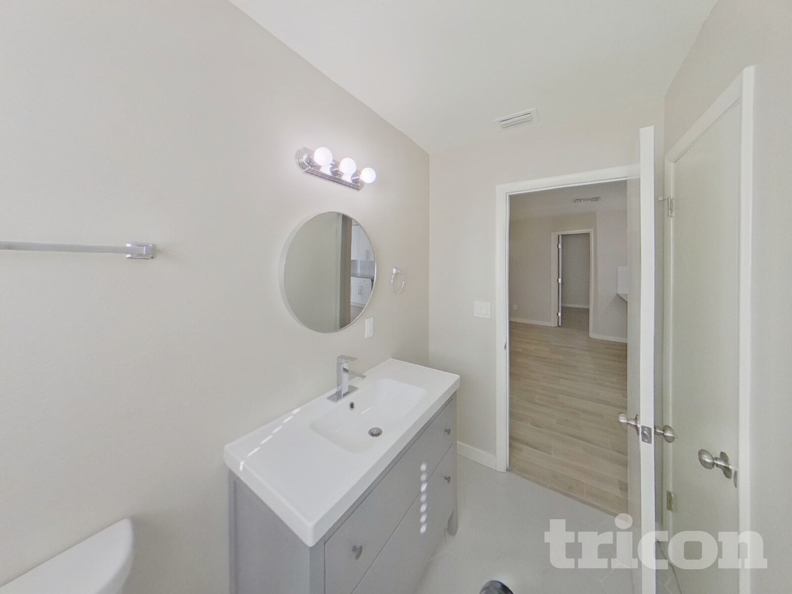 Building Photo - 6210 S Adelia Ave