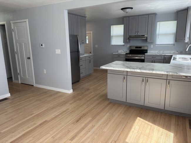 Primary Photo - 1095 3rd St