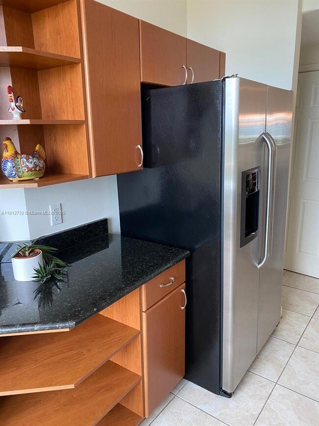 Building Photo - 2425 SW 27th Ave