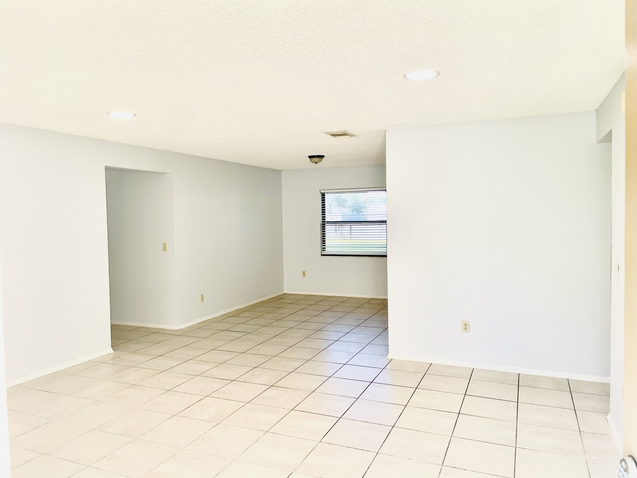 Building Photo - 2550 India Blvd