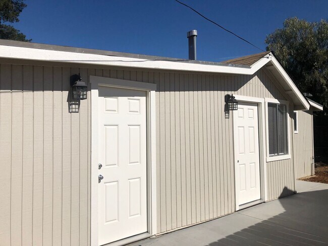 Building Photo - 5457-5457 San Anselmo Rd