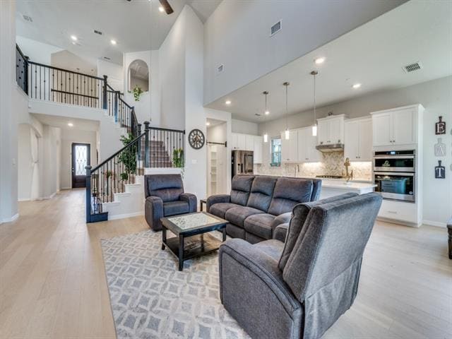 Building Photo - 2094 Creekbluff Cir