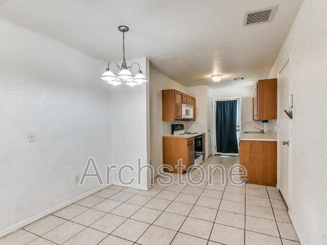 Building Photo - 5508 Del Creek Rd