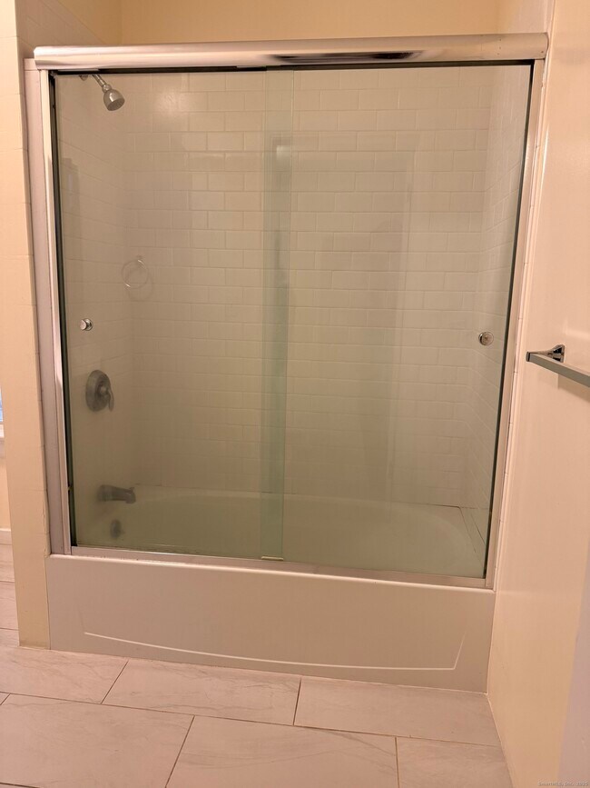 Building Photo - 50 Washington St