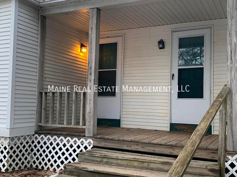 Building Photo - 15 Elm St