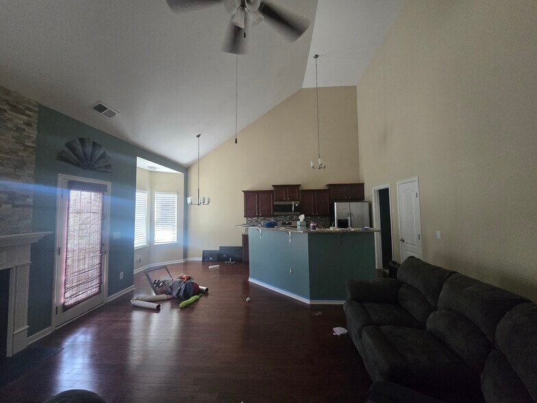 Building Photo - 173 Blackpool Dr