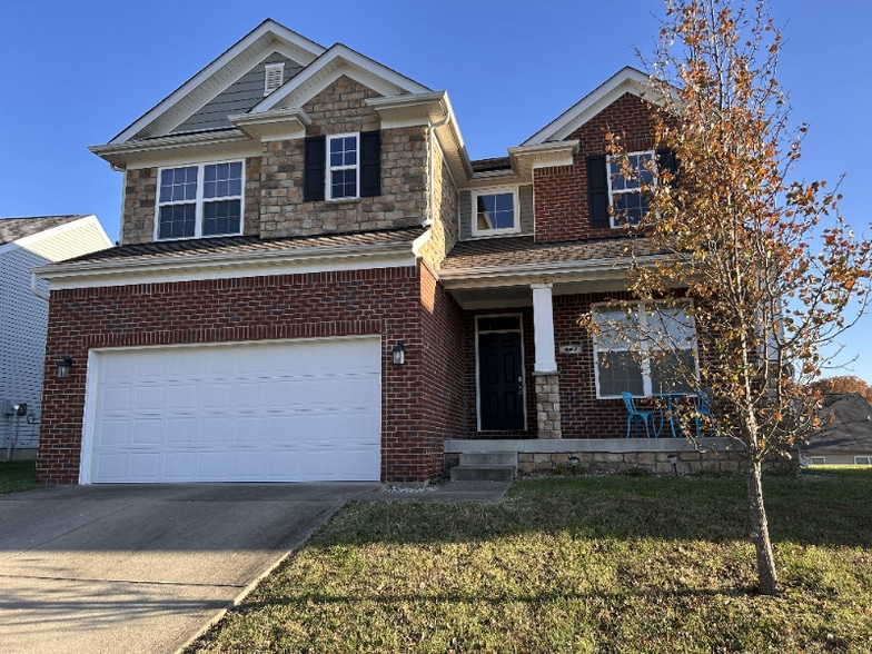 Primary Photo - 427 Rockcrest Way