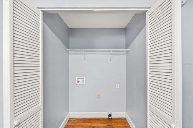 Building Photo - 2725 E Columbus Dr