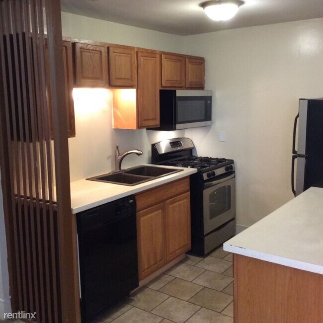 Building Photo - 1 br, 1 bath Condo - 17 WATER STREET 30 Un...