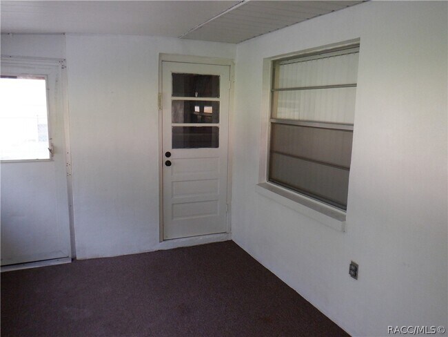 Building Photo - 3415 S Diamond Ave