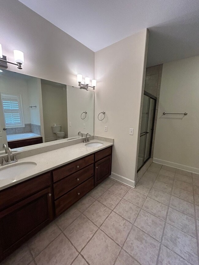 Building Photo - Tartan Pines, Rosemount Court, Enterprise, AL