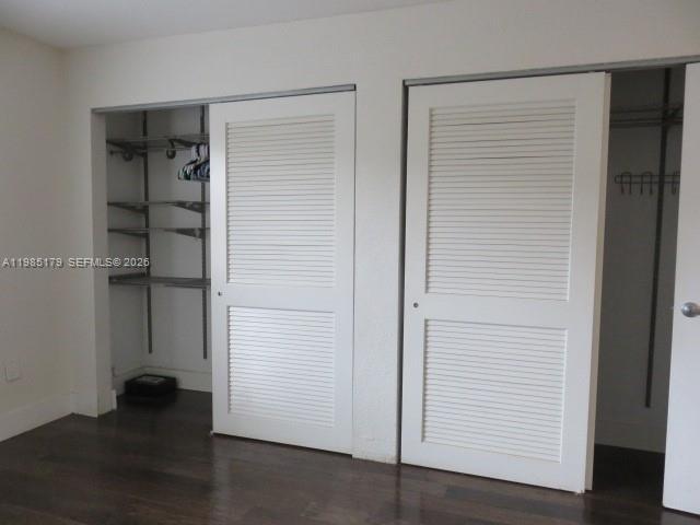 Building Photo - 9974 N Kendall Dr