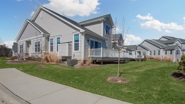 Building Photo - 2689 Oxford Cir