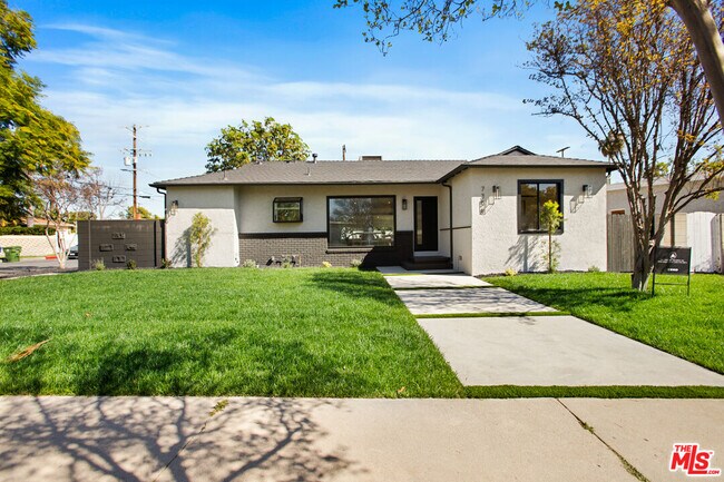 Building Photo - 7358 Paso Robles Ave