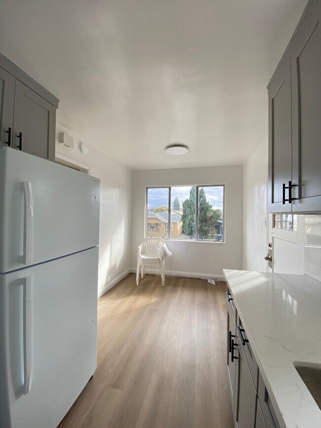 Building Photo - 2461 Humboldt Ave