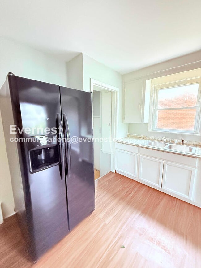 Building Photo - 19180 Trinity St