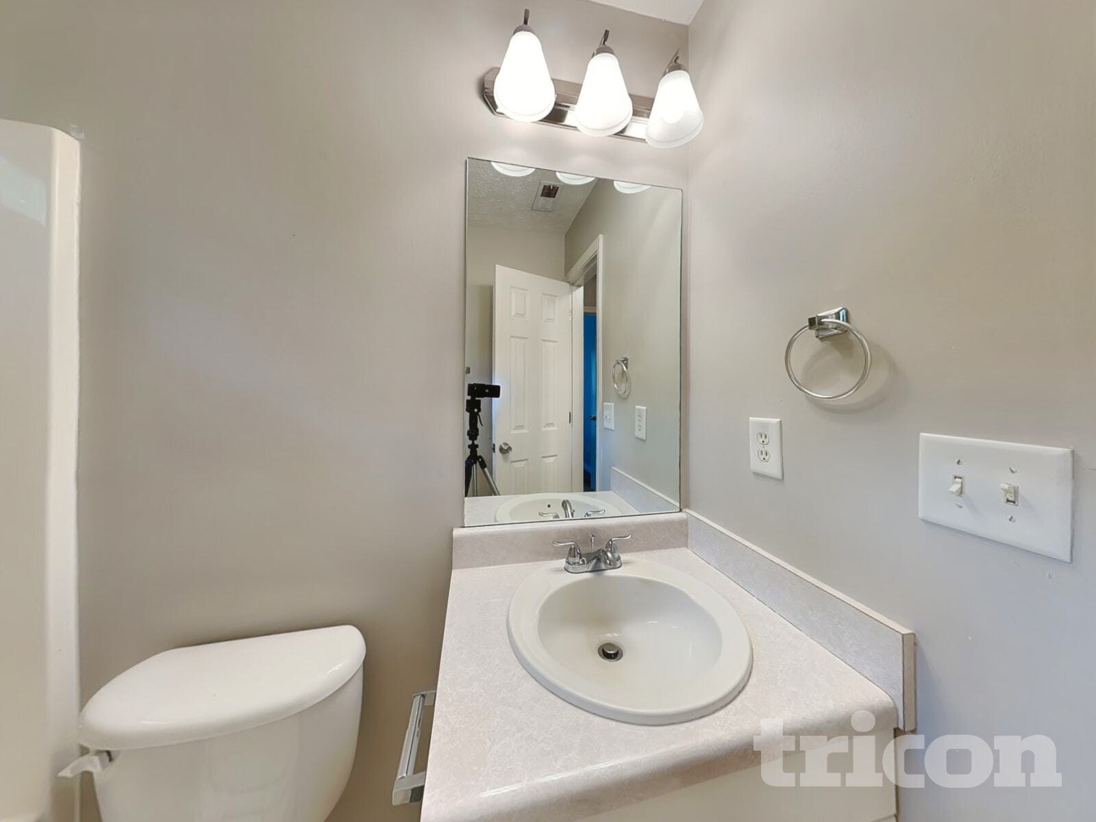 Building Photo - 313 Cascade Ct