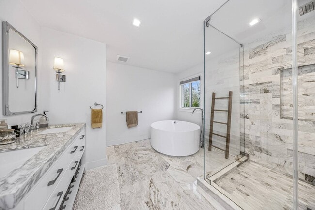 Building Photo - 177 Bridies Path