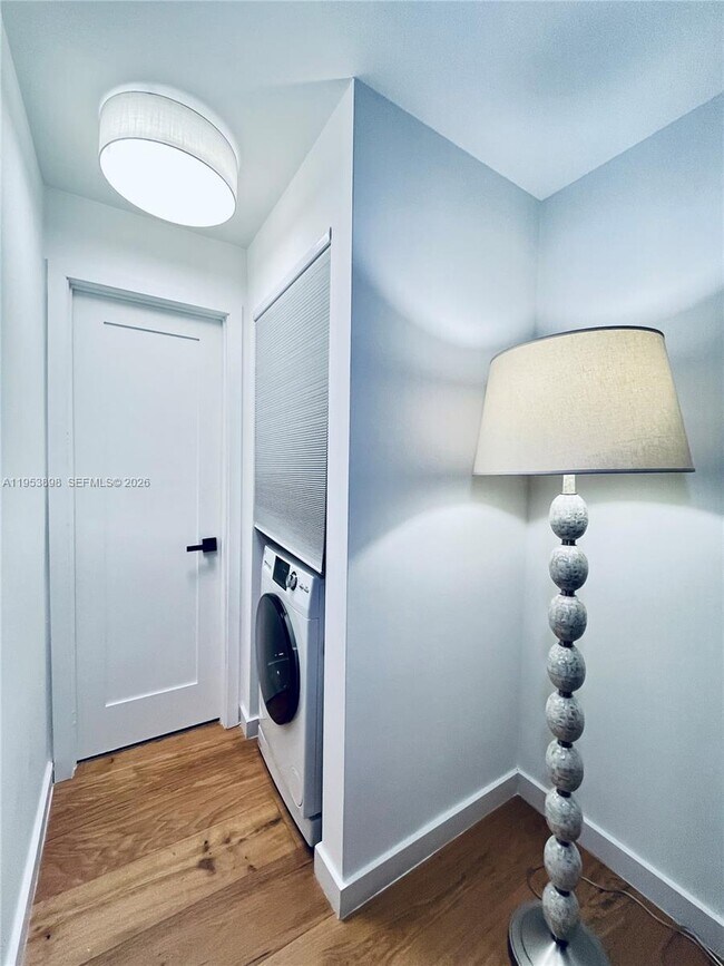 Building Photo - 6855 SW 45th Ln