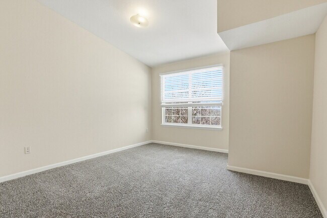 Building Photo - $1,840.95, 2-bed, 2-bath condo in a gated community with a washer/dryer.