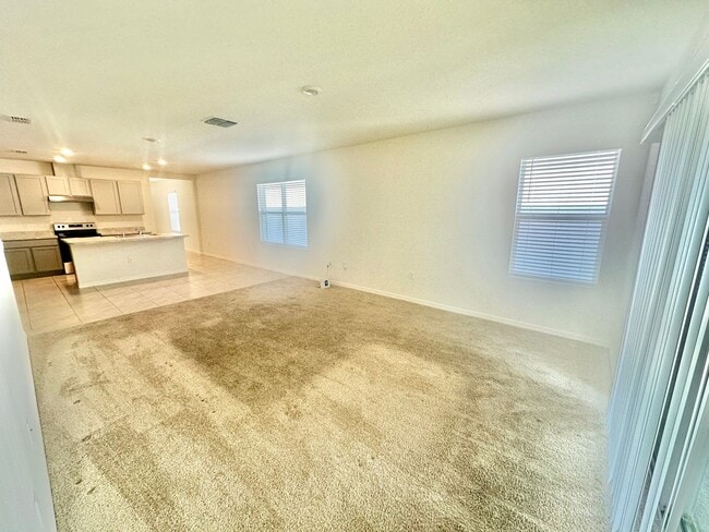 Building Photo - Deltona - 3 Bedroom, 2 Bathroom - $1,895.00