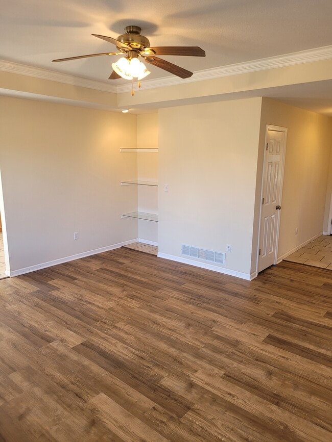 Building Photo - 5002 Hatteras Dr
