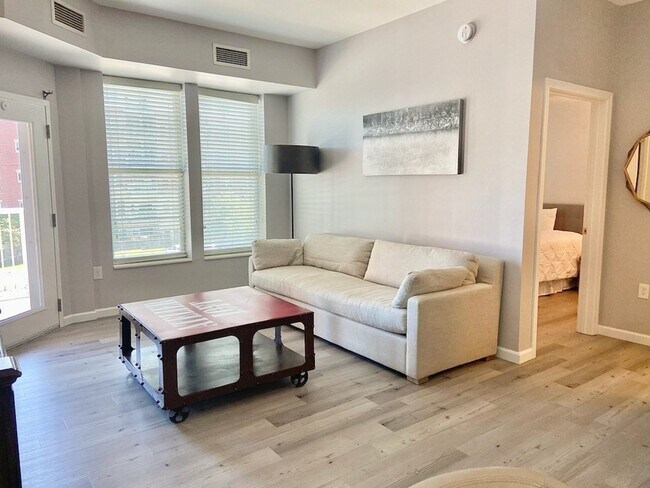 Building Photo - 36 Village Rd