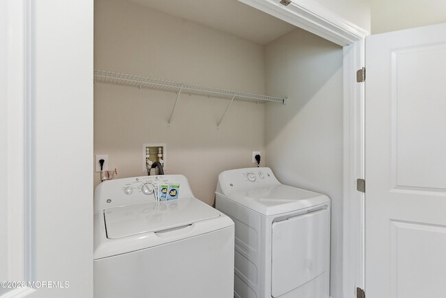 Building Photo - 604 Cyprus Ct