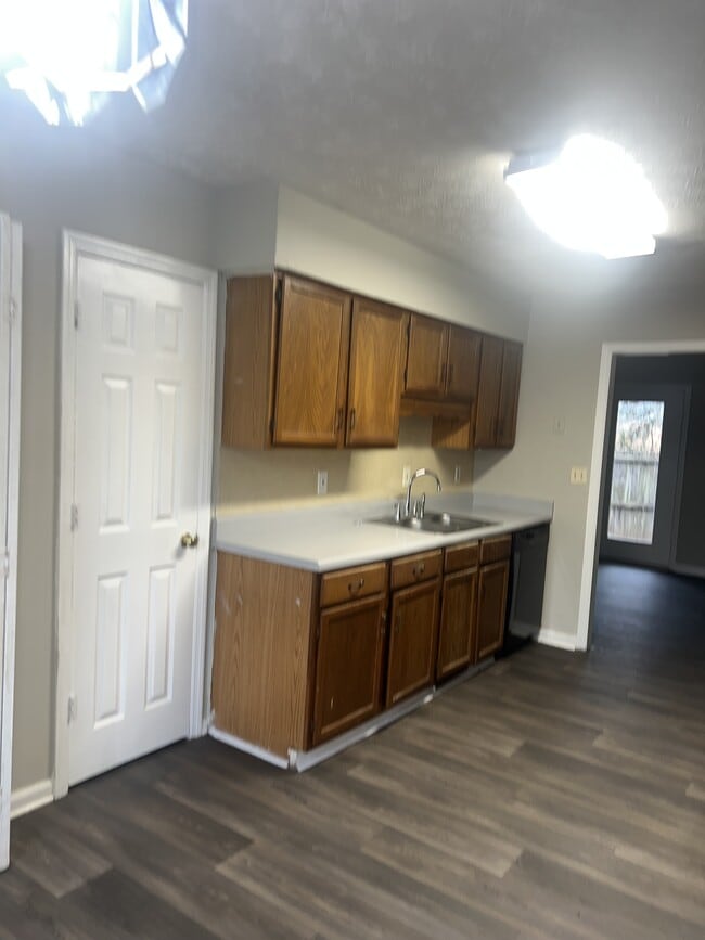 Building Photo - 4576 Golf Vista Cir