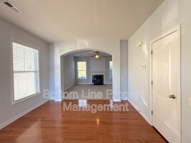 Building Photo - 2420 Early Flight Dr