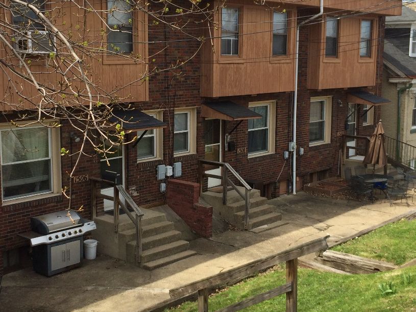 back yard - 1504 Hillsdale Ave